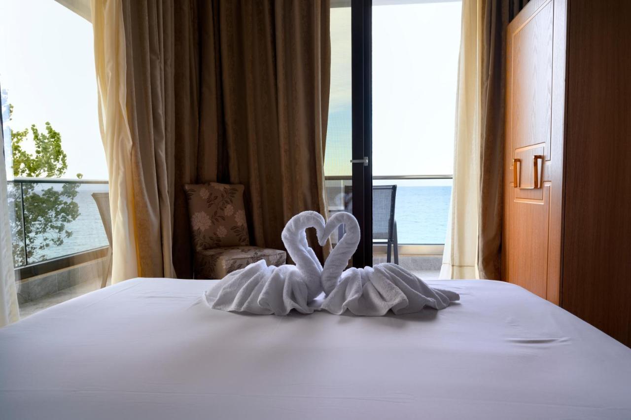 Skála Foúrkas Halkidiki Greek Pride Seafront Hotel מראה חיצוני תמונה